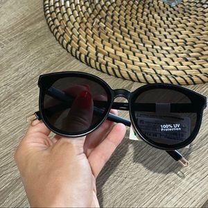 NEW Black Women's Sunglasses with golden details